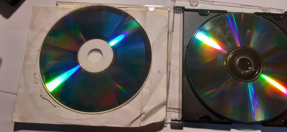 3 stare płyty z katalogami narzędzi i inne samochodowe,