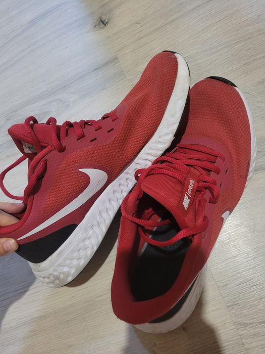 Кросівки Nike revolution 5 44 р