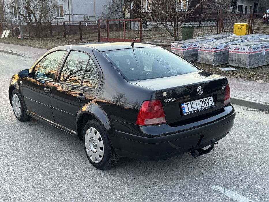 Volkswagen Bora 1.9 tdi 110km zwykla pompa 2001r z hakiem
