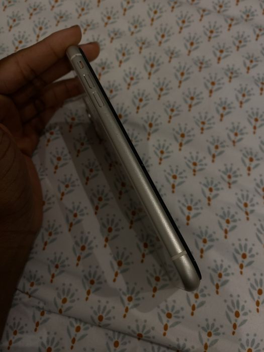 Iphone 11 | Branco | 6,1” | 128GB