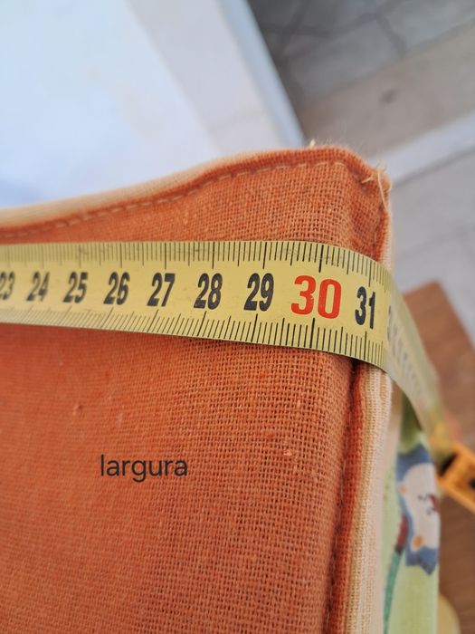 Prateleira de criança