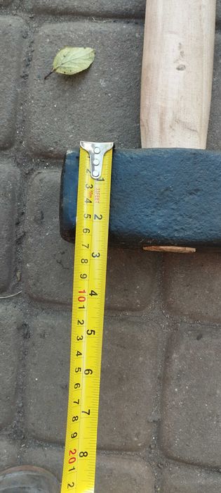 Młot 5kg , nowy trzonek , stary porządny