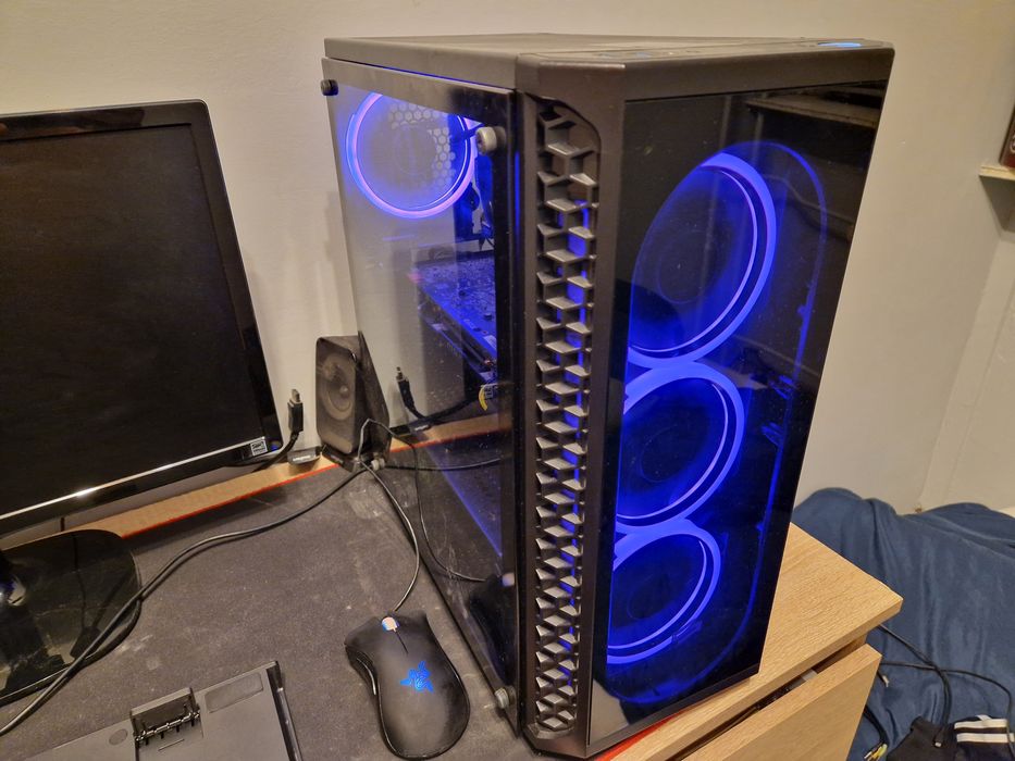 Zestaw komputerowy do gier - Ryzen 5/GTX/16GB RAM/SSD/RGB