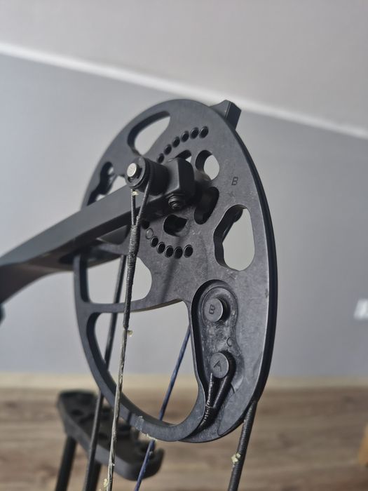 Łuk bloczkowy  Diamond Archery 70 LBS