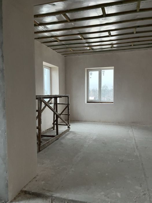 Продаж будинку  261 м2 , Лесники, р-н Стежки, є укриття