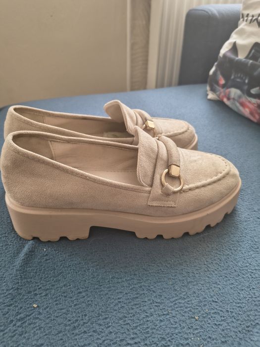 Buty damskie beżowe