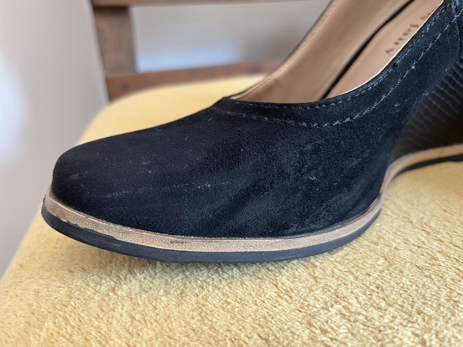 Buty na koturnie