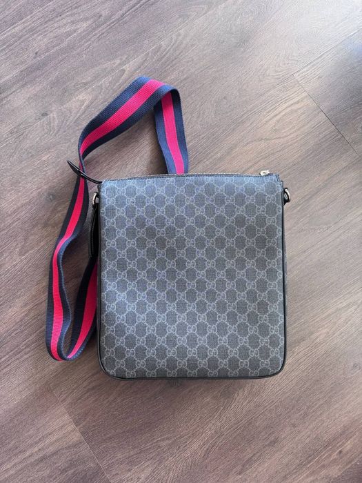 Продам оригинальную мужскую сумку Gucci GG supreme crossbody bag
