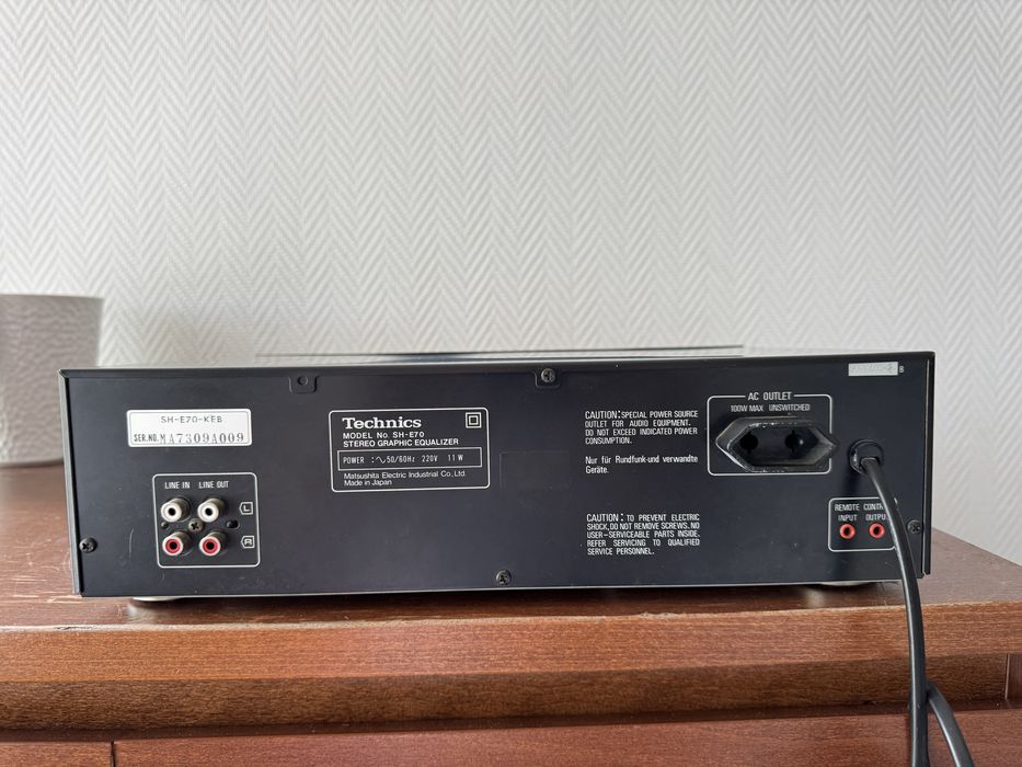 Equalizer Technics SH-E70