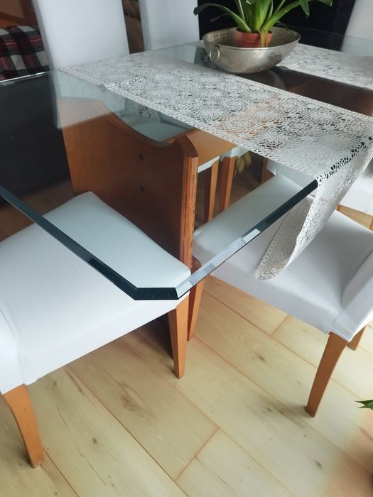 Mesa de jantar com 6 cadeiras