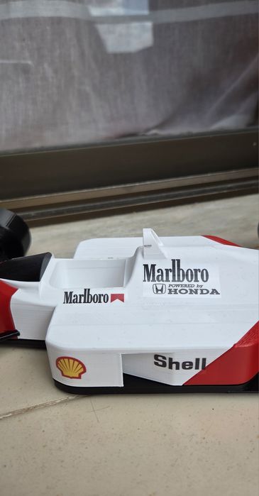 Conjunto  Formula 1 Ayrton Senna + McLaren MP4/4 Dia Dos Pais