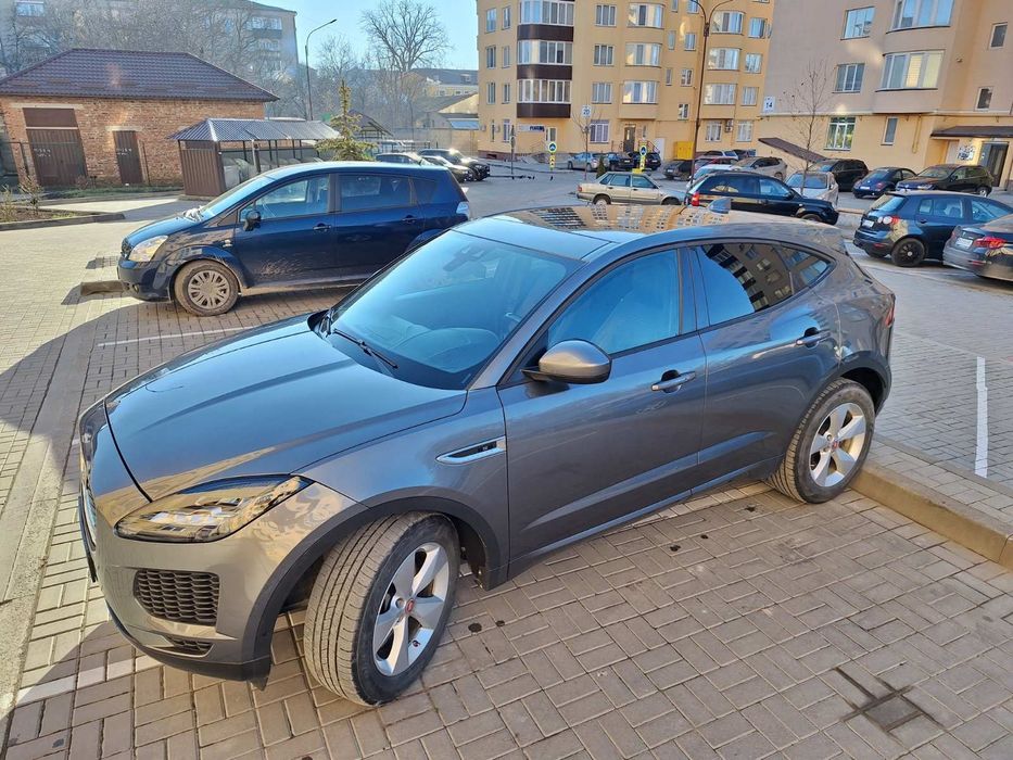 Ягуар е-пейс, Jaguar