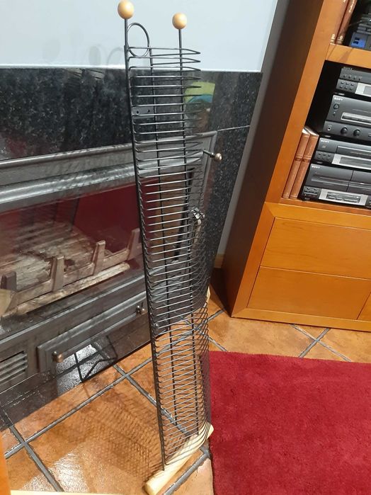 Torre de CD's metalizado64286452571778120