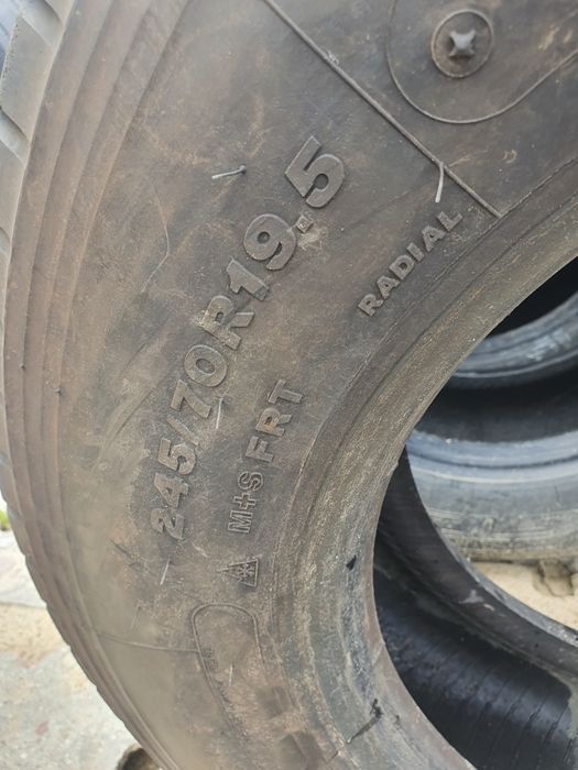 245/70r19.5 Bridgestone R Trailer 001