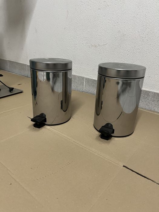 Caixote do lixo  3-5 L ,Brabantia,em aço inox, com pedal.