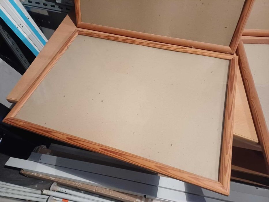 Sprzedam prawdziwe ramki do zdjęć lub plakatów.