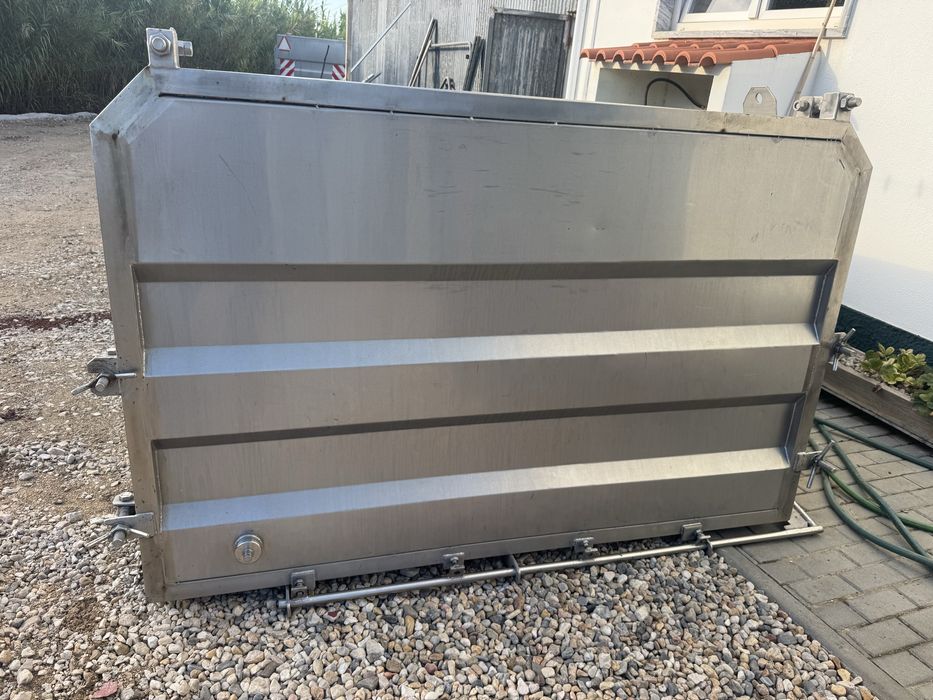 Caixa inox para transporte de uva, azeitona, etc.