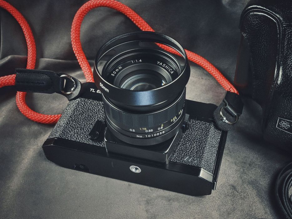 Legendarna YASHICA TL Electro X ITS 1.4/50mm + osłona, przycisk, pasek