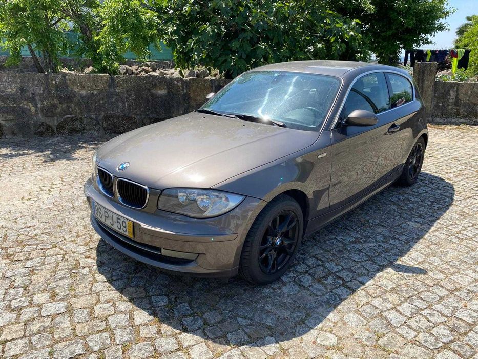 BMW Série 1 118d c/ gancho reboque