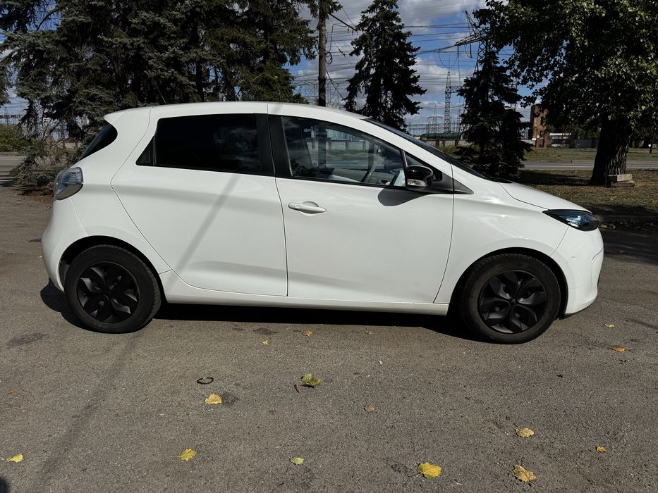 RENAULT zoe  Электро 24квт