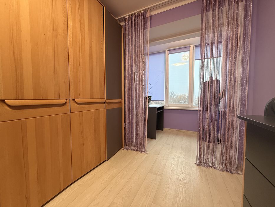 Продам 2-ух ком кв просторную Кирпич Тополь 3 от Созидателя