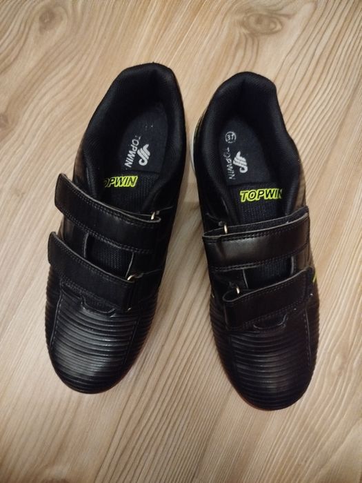 Buty sportowe halówki