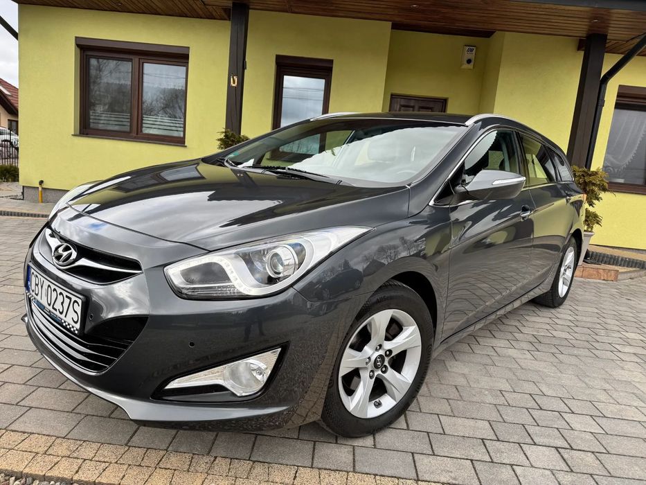 Hyundai i40 1.6 Benzyna 135KM Fifa Word Cup edition  LED Czujniki Alus Zadabany