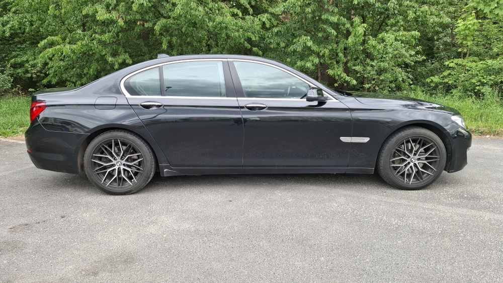 Bmw 7 F01 LIFT  740D Full wersja