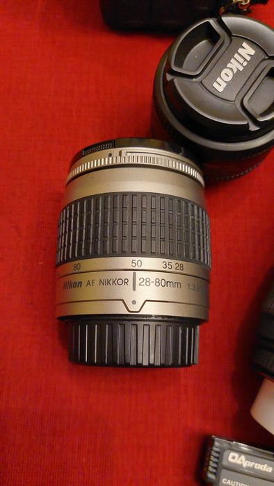 Lentes e flash Nikon full frame impecável