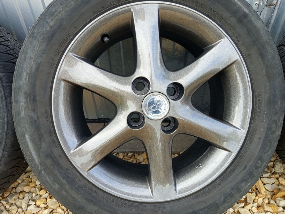 Felgi aluminiowe 15 toyota Yaris corolla Suzuki mazda 4x100