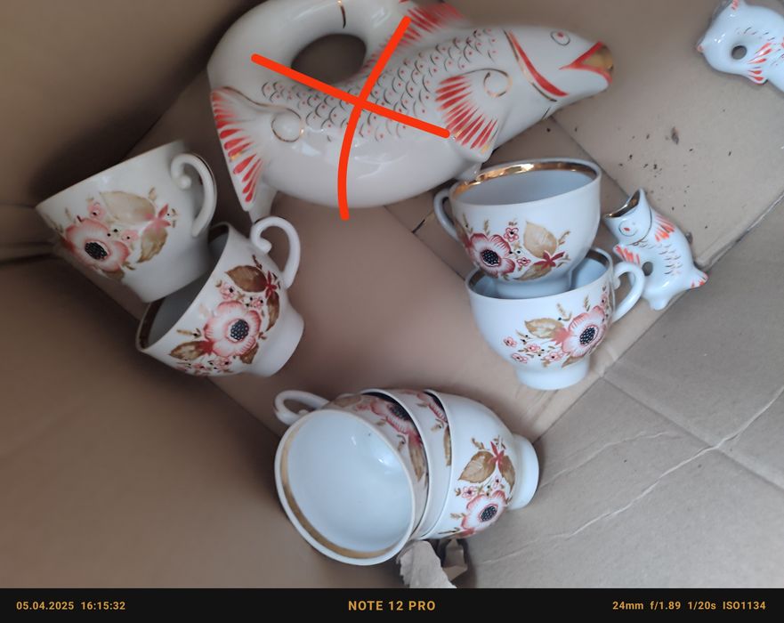 Посуда разнобой чашки чайники блюдца масленки СССР