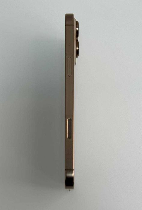 Смартфон Apple iPhone 16 Pro Max 256GB Desert Titanium б\в