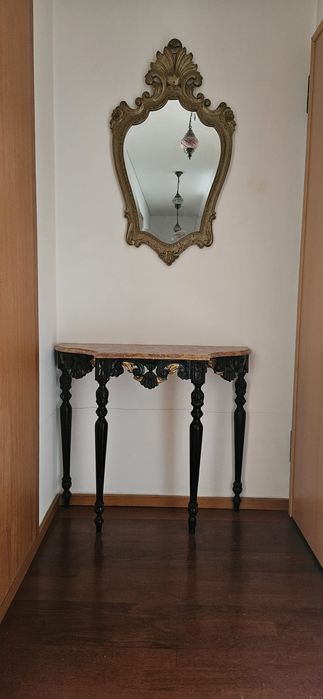 Mesa de entrada mais espelho