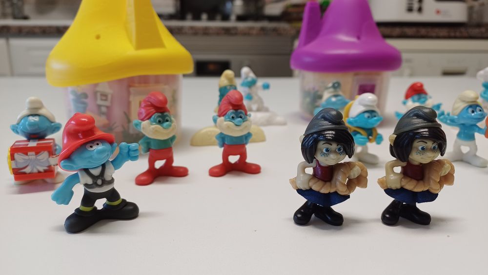 Lote Coleção Smurfs (McDonald's 2017, Kinder) + Casas