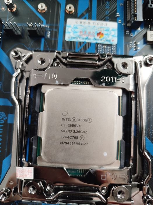 Материнська плата Huananzhi X99-QD4