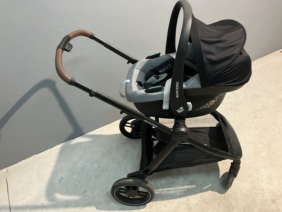 Carrinho Maxi Cosi zelia + base 360