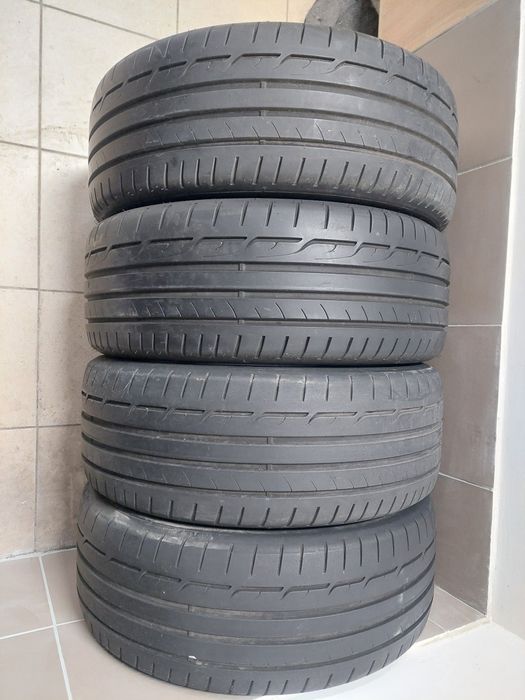Комплект літньої гуми літня літо Dunlop 225/45 R19