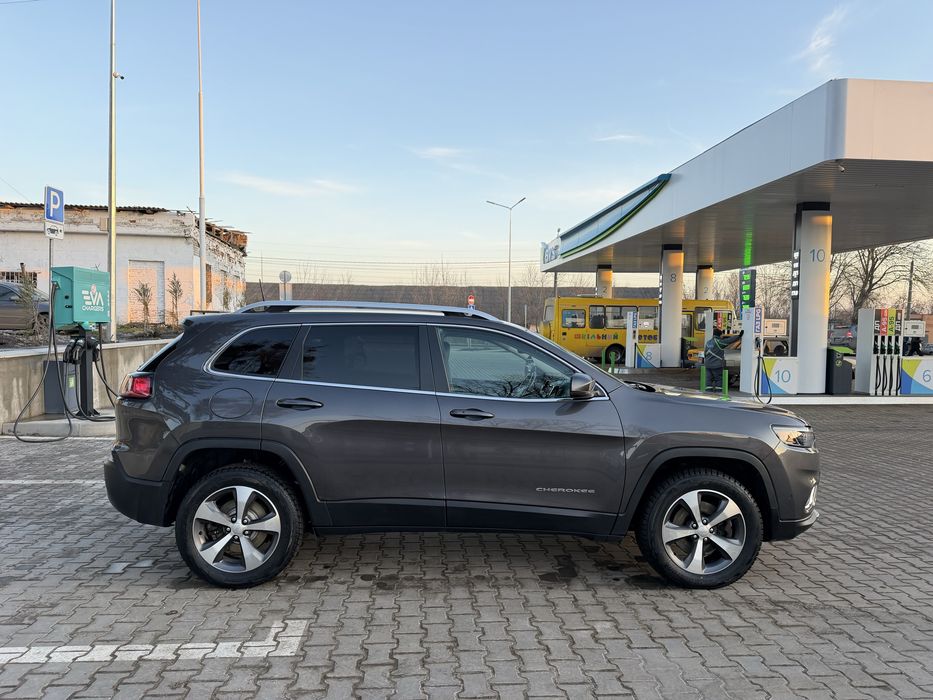 Jeep Cherokee Limited AWD 3.2 бензин 2020 р.в