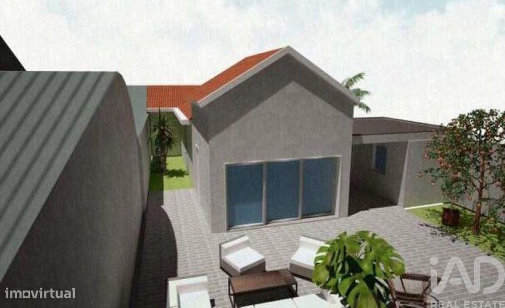 Casa / Villa T2 em Oliveirinha de 143,99 m2