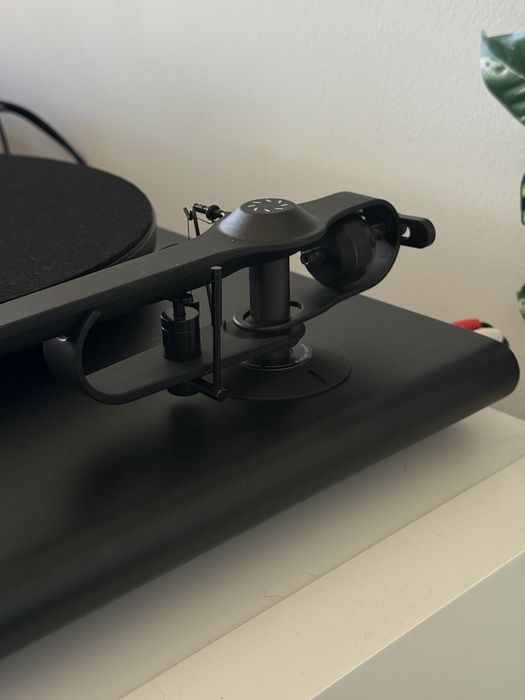 Gira Discos Roksan Attessa  + Ortofon 2M Red | Como Novo