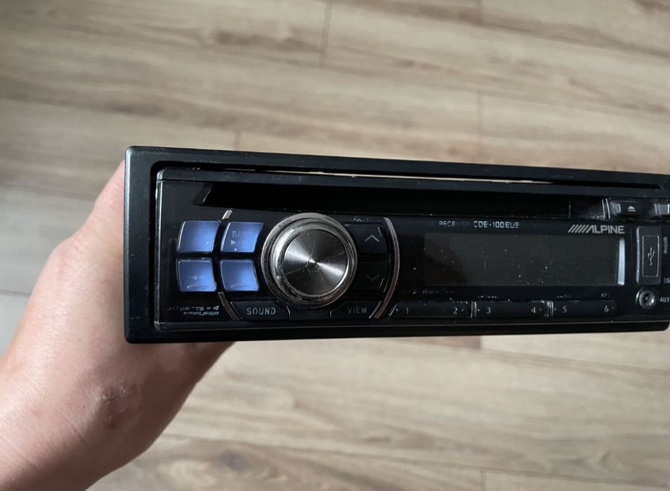 Alpine cde-100eub с bluetooth +200гр.