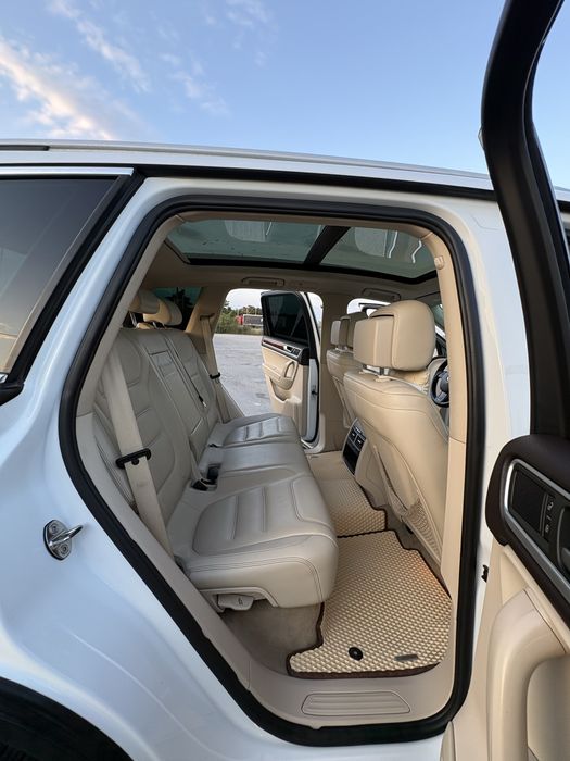 Продам Volkswagen Touareg 2012 Disel