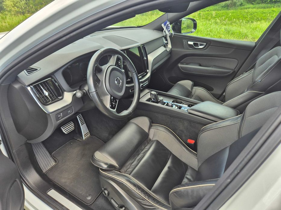 Volvo XC60 B4 D Mild Hybrid R-Design