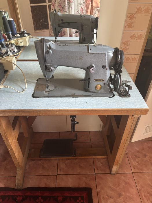 Singer 195K5 – przemysłowa maszyna do szycia, sprawna mechanicznie
