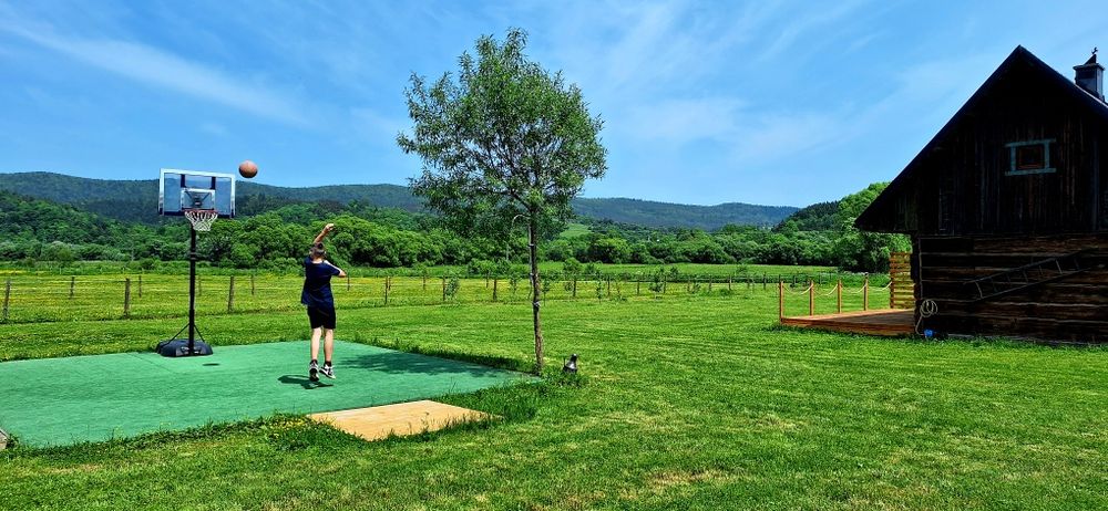 Drewniany domek na odludziu  Domki z Bali Ciche Marzenie Bieszczady