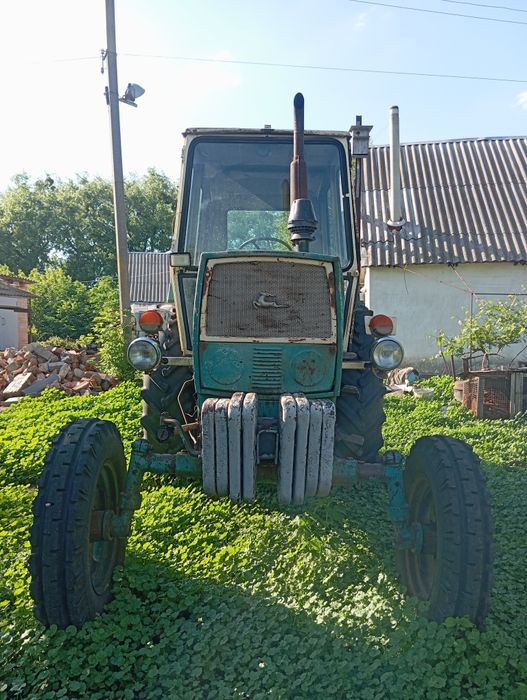 Трактор ЮМЗ продам
