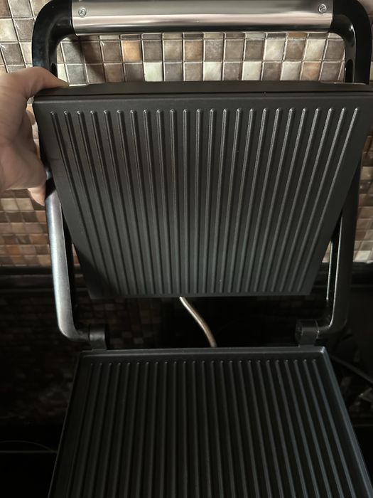 Гриль- прес електричний Polaris PGP 1502