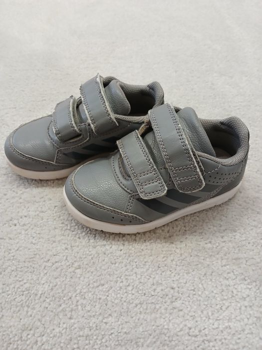 Buty Adidas rozmiar 24 wkładka 14,5cm adidasy buty sportowe