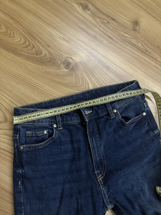 Джинси кльош по фігурі