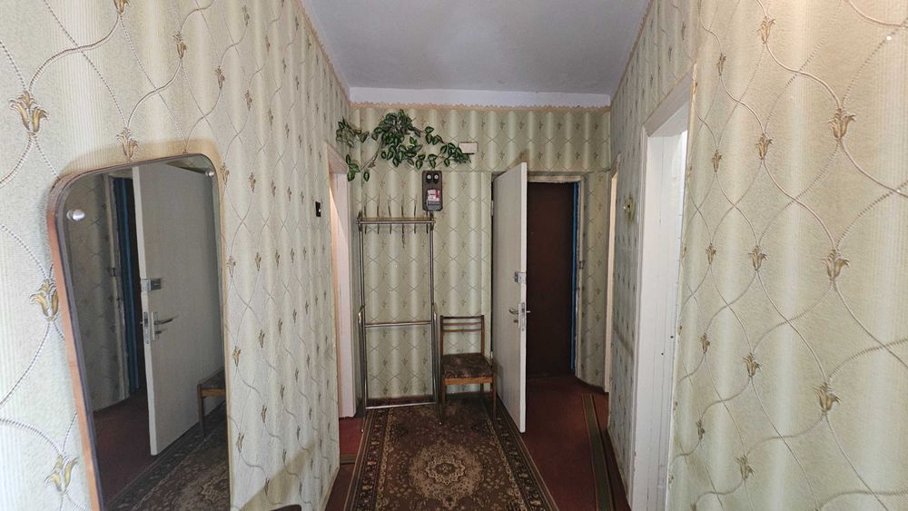 Індивідуальна три кімнатна квартира, з гаражем та видом на річку Супій Є відеогляд